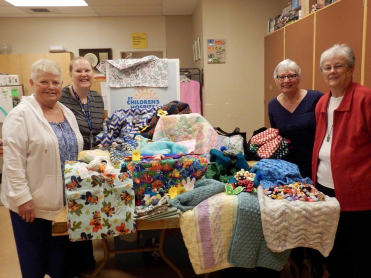 caring_crafts_2016_group