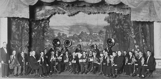 Gas Works Band 1929