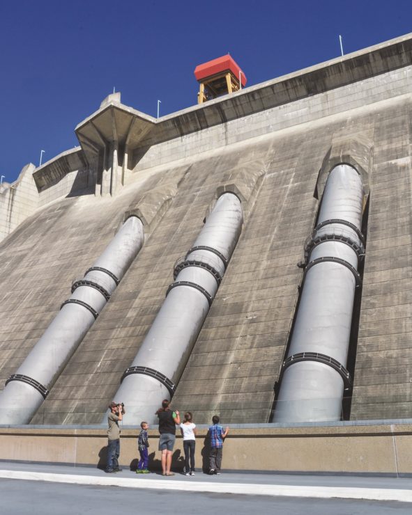 bchydro-revelstoke-dam-penstock-4-l