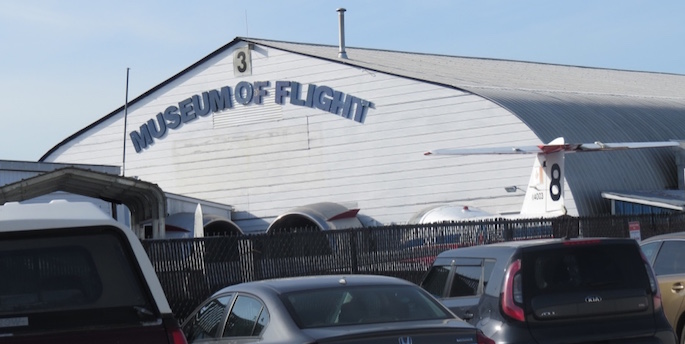 This is how the museum usually looks, with the sun shining on the sign.