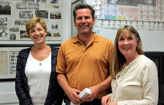 Steve flanked by l to r: Upper Island President Lois Earle and Vice President Chris Hanna