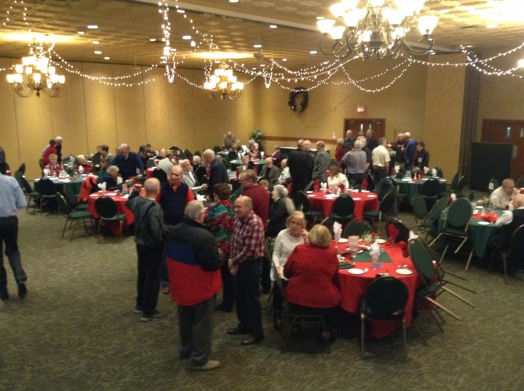 Socializing before the dinner. 